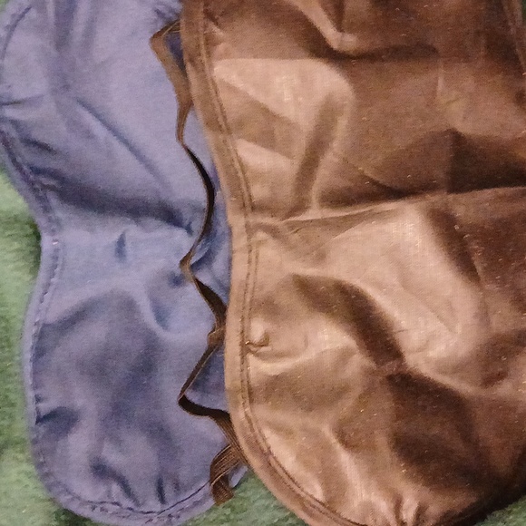 Two blind folds .one black and one blue - Picture 1 of 2
